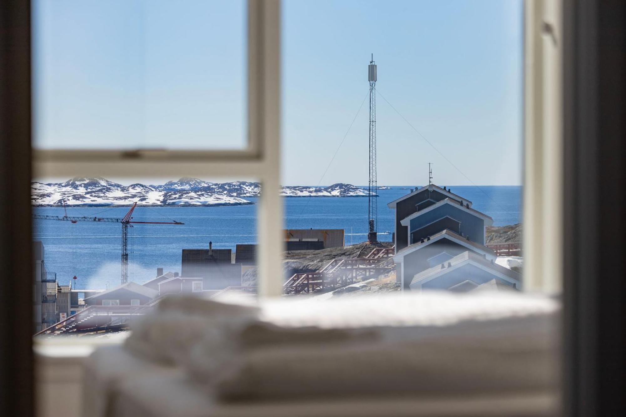 Hotel Aurora Apartments Nuuk Exterior photo