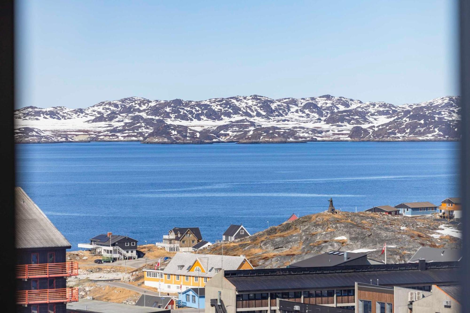 Hotel Aurora Apartments Nuuk Exterior photo