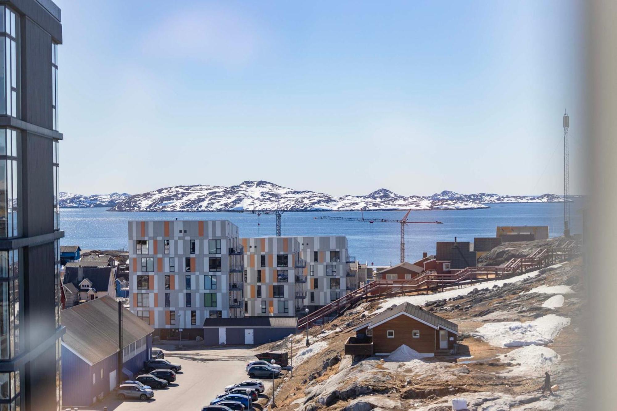 Hotel Aurora Apartments Nuuk Exterior photo