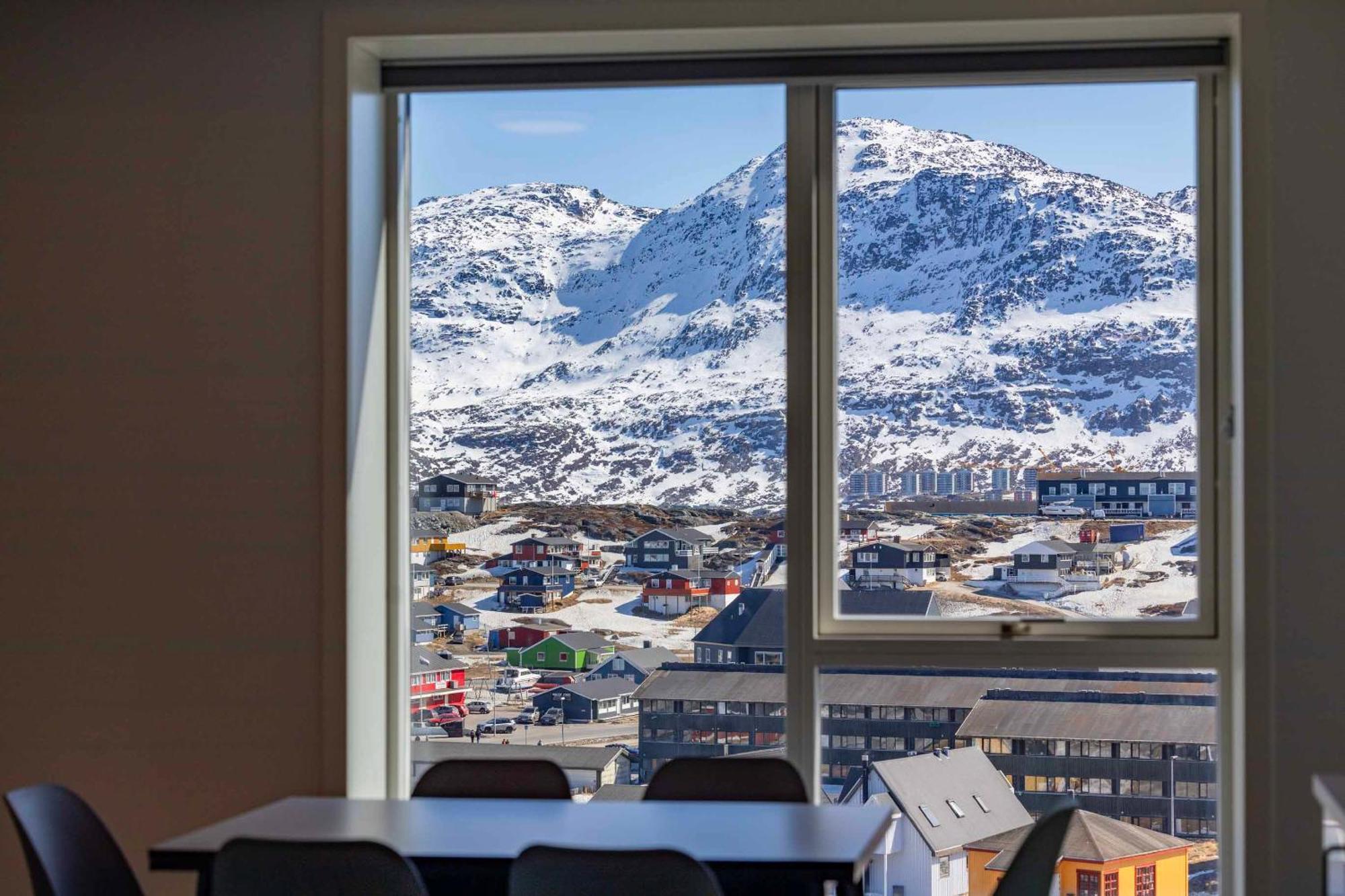 Hotel Aurora Apartments Nuuk Exterior photo