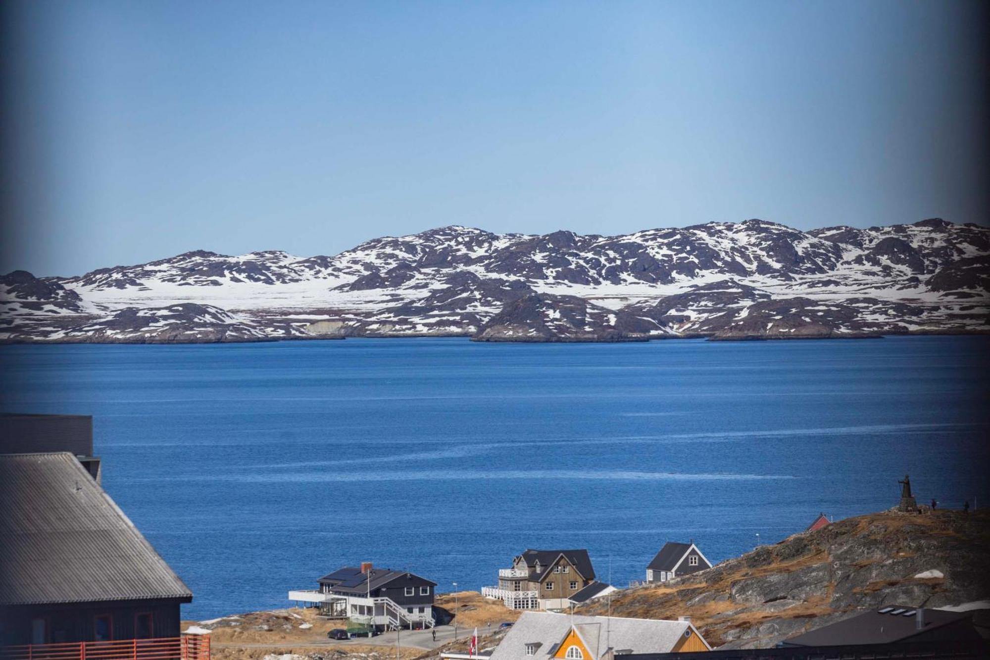 Hotel Aurora Apartments Nuuk Exterior photo